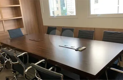 Apartamento para alugar na Rua Urussuí, --, Itaim Bibi, São Paulo