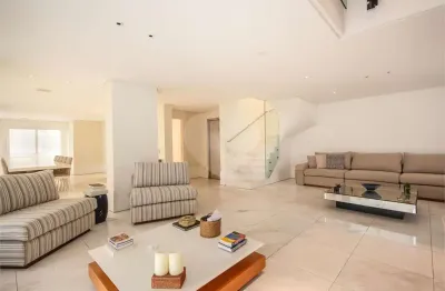 Apartamento com 3 quartos para alugar na Rua Mangabeiras, --, Higienópolis, São Paulo