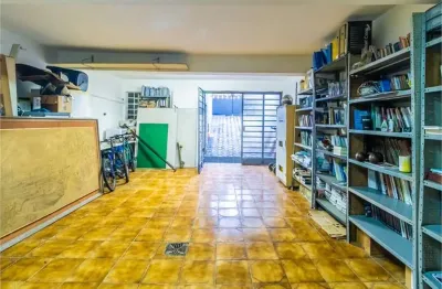 Casa com 3 quartos para alugar na Rua Doutor Barros Cruz, --, Vila Mariana, São Paulo