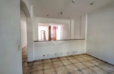 Casa com 3 quartos para alugar na Vila Mariana, São Paulo 