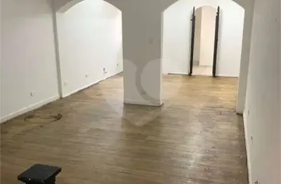 Casa com 3 quartos para alugar no Jardim Paulista, São Paulo 