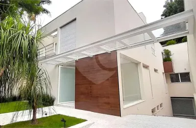 Casa com 4 quartos para alugar no Jardim Paulista, São Paulo 