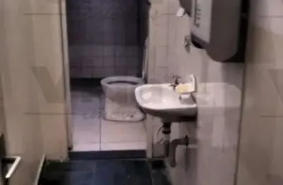 Casa comercial para alugar na Vila Santa Lúcia, Carapicuíba 