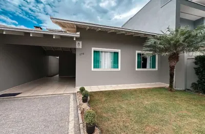 Casa com 2 quartos à venda no Petrópolis, Joinville 