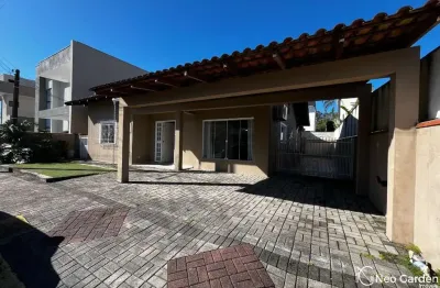 Casa em condomínio fechado com 3 quartos à venda na vila nova, joinville  por r$ 900.000