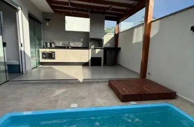Sobrado geminado com móveis planejados por r$ 695.000,00