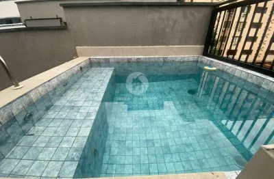 Sobrado tríplex em villaggio com 2 quartos no marapé