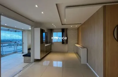 Apartamento finamente decorado, andar alto vista deslumbrante.