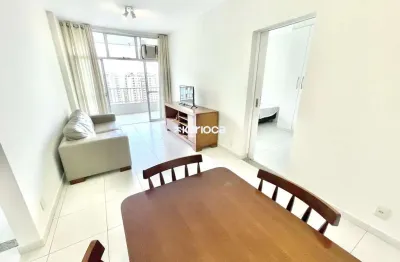 Lindo apartamento de 70m2 1 quarto com dependência revertida.