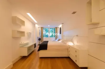 Apartamento com 3 quartos e 130m² mobiliado no coração de ipanema