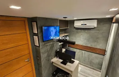 Sala comercial mobiliada de 23m² com varanda e vaga - pronta para uso