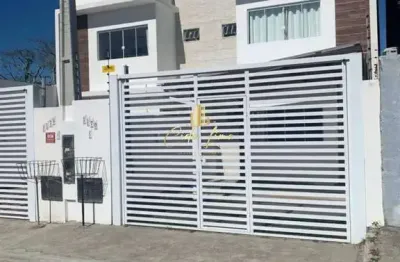 Sobrado a venda alto padrão, 2 quartos com suíte, no norte da ilha.