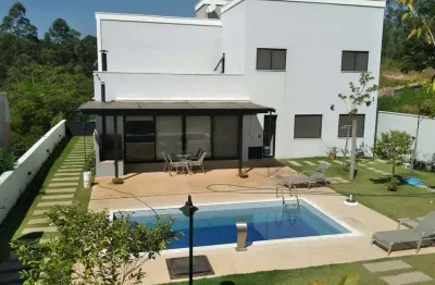 Casa à venda com 4 quartos, sendo 2 suítes, no condomínio campos de santo antonio ii, itu - sp