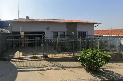 Casa à venda com 3 quartos, sendo 1 suíte, em vila cleto, itu - sp