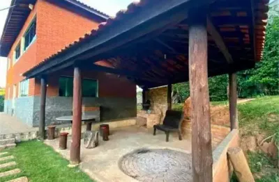 Chácara à venda com 4 quartos, sendo 4 suítes, em chácaras do guacuri, itupeva - sp