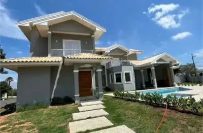 Casa à venda com 3 quartos, sendo 3 suítes, no condomínio chapada, itu - sp