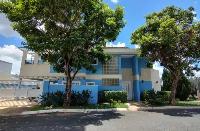 Casa à venda com 3 quartos, sendo 3 suítes, no condomínio parque do varvito, itu - sp