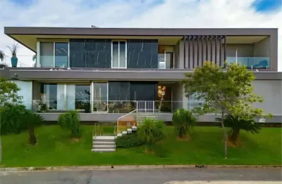 Casa à venda com 5 quartos, sendo 5 suítes, no condomínio plaza athenee, itu - sp