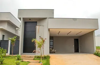 Casa à venda com 3 quartos, sendo 3 suítes, no condomínio residencial central parque, salto - sp