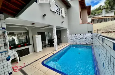 Lindo imóvel para locação em condomínio fechado 5 dormitórios 130 m2  Bairro Itapetinga Atibaia-SP