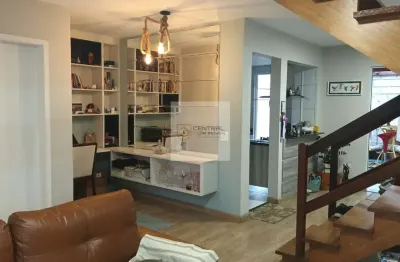 Sobrado 3 quartos com suíte e ampla área social e gourmet barreirinha/boa vista
