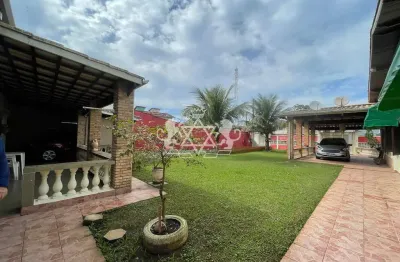 Belíssima casa à venda na martim de sá, com 3 dormitórios, sendo 1 suíte, hidro, edícula, piscina,