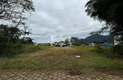 Terreno à venda, localização privilegiada com 384m² no condomínio mar verde ii caraguatatuba, sp.