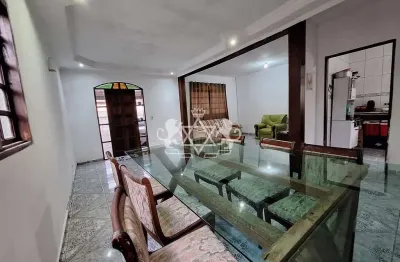 Casa com 3 quartos à venda na Rua Sete de Setembro, 190, Jardim Casa Branca, Caraguatatuba