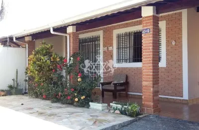 Casa à venda, 3 quartos, 1 suíte no centro, caraguatatuba, sp