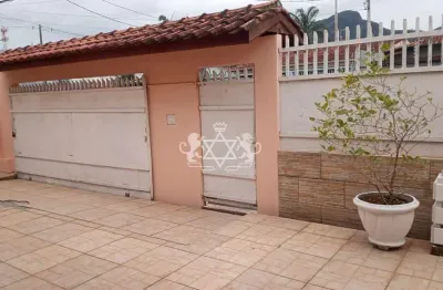 Casa com 4 quartos à venda na Avenida Paraná, 122, Jardim Primavera, Caraguatatuba