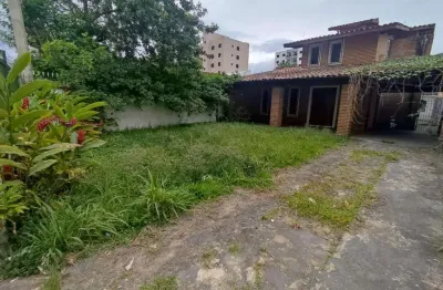Sobrado com edicula a venda, a 30 metros da praia martin de sa, caraguatatuba, sp