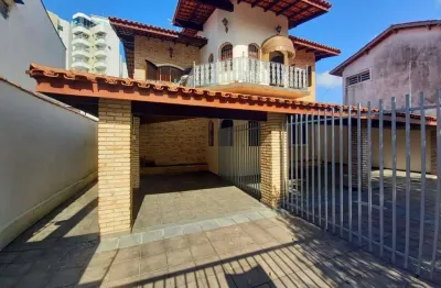 Casa a venda, no bairro indaia, localizada a 20 m da praia do indaia, na cidade de caraguatatuba, litoral norte do estado de sao paulo