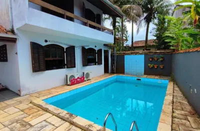 Sobrado a venda no portal do patrimonium - com 180m2 area util,  3 dormitorio sendo 1 suite - ampla area de lazer com piscina, caraguatatuba/sp.