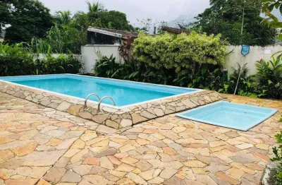 Casa em condomínio fechado com 2 quartos à venda no Balneário Gardem Mar, Caraguatatuba 
