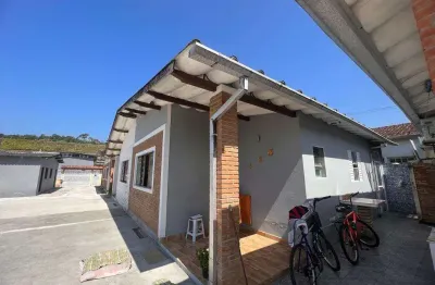 Casa terrea, condominio fechado a venda, bairro getuba, proximo massaguacu e capricornio, caraguatatuba, sp