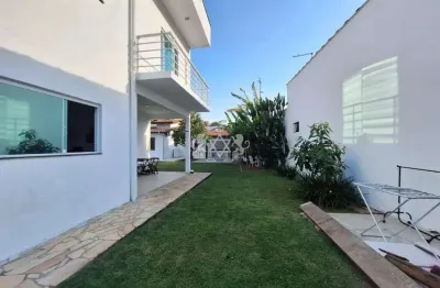 Lindissimo sobrado a venda a menos 100 metros da praia, com vista do mar no massaguacu, caraguatatuba, sp