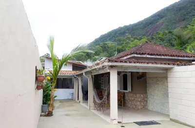 Casa com 4 quartos à venda no Sumaré, Caraguatatuba 