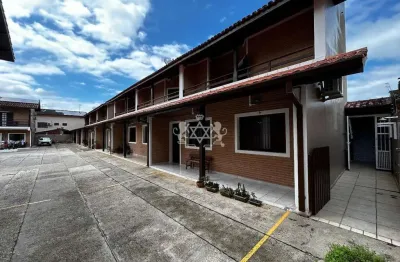 Sobrado 'mobiliado' a venda, 300m da praia, 2 dormitorios sendo 1 suite, 137m2 at e 74m2 ac, massaguacu, caraguatatuba, sp