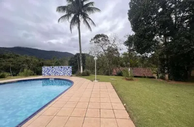 Otima kitnet mobiliada , com 65 m2 a poucos minutos da praia, a venda no tabatinga em caraguatatuba, sao paulo.