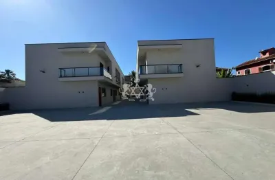 Sobrado de 2 suites com 89m2 em condominio fechado  proximo a praia!