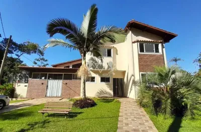 Imponente sobrado a venda , com 458.62 m2 at / 354.70 m2 ac, com 4 dormitorios sendo 3 suites , area gourmed integrada - mar verde ii, caraguatatuba, sp