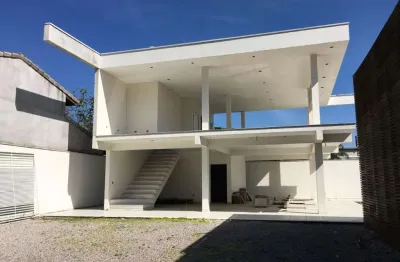 Imovel (loja) comercial com 02 pavimentos a venda - 220m2 ac - terreno 450m2 - canto do mar, divisa de sao sebastiao e caraguatatuba, sp