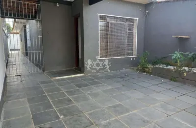 Casa para venda, com 2 dormitorios, localizada a poucos minutos da praia, porto novo -caraguatatuba sp