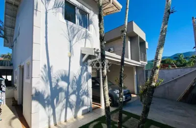 Casa com 3 quartos à venda no Balneário Copacabana, Caraguatatuba 