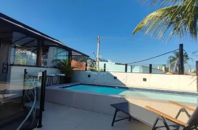 Sobrado 03 dormitorios, com suite master, a venda, jardim california, regiao central de caraguatatuba, sp - piscina e espaco gourmet