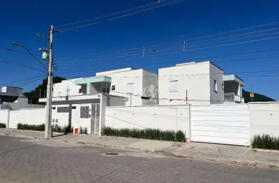 Apartamento 2 dormitorios, banheiro social  no bairro do getuba, caraguatatuba, sp