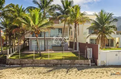 Triplex a venda em condominio, alto padrao de frente para o mar