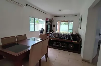 Casa de praia 02 dormitorios (sendo 1 suite), amplo terreno 492m2, a venda, bairro capricornio ii, caraguatatuba, sp - aceita financiamento bancario