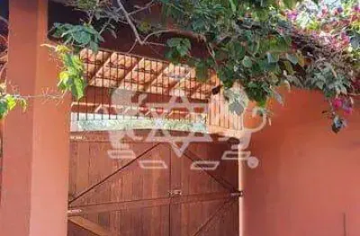 Otima oportunidade de sobrado a venda para morar ou investir c/ 400 m2 no bairro da massaguacu em caraguatatuba. agende a sua visita.