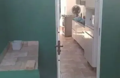 Otima oportunidade de imovel a venda para morar ou investir c/ 190 m2 no bairro do sumare em caraguatatuba. agende a sua visita.